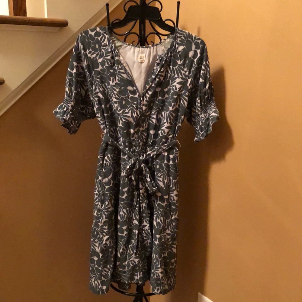 Women’s gap dress